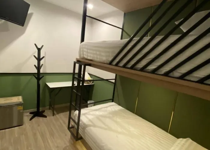Malades House בית הארחה 3*